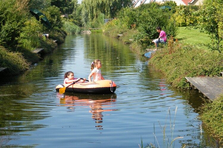 Villavakantiepark IJsselhof in Andijk Noord-Holland NL, Nederland