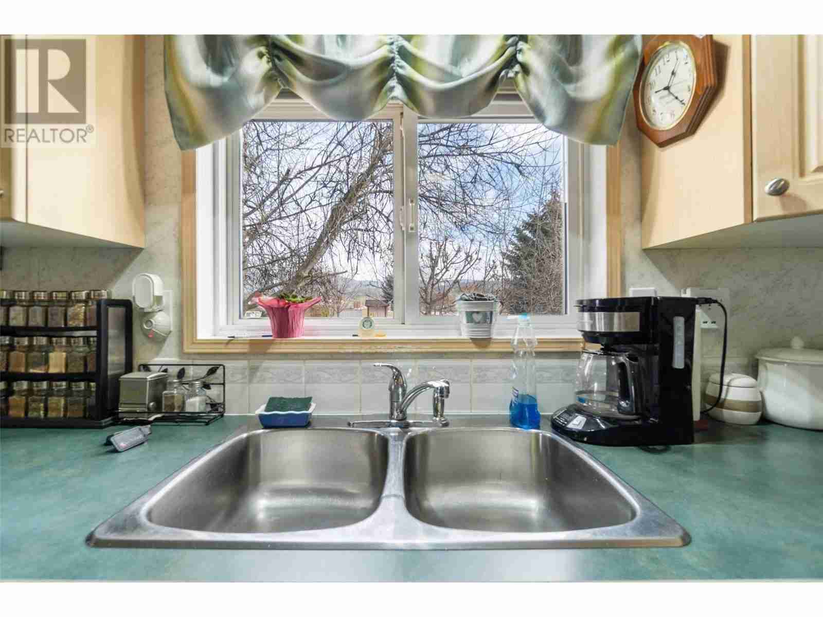 601 Beatty Avenue NW Unit# 5 NW Salmon Arm