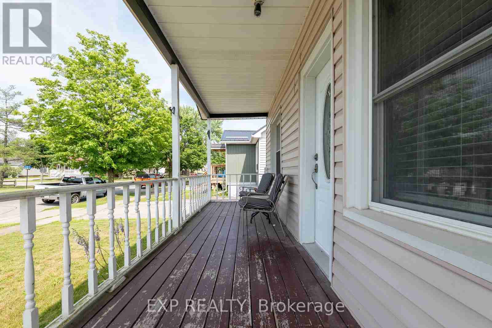325 SIMPSON AVENUE