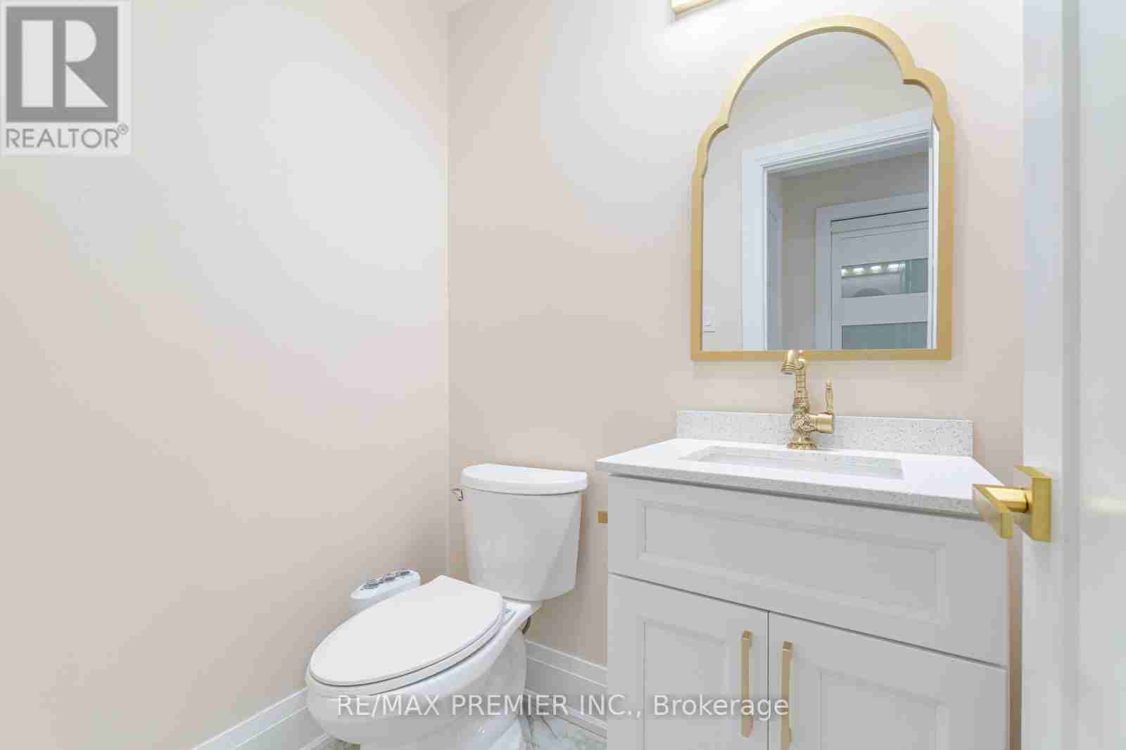 495 FAIRVIEW ROAD W