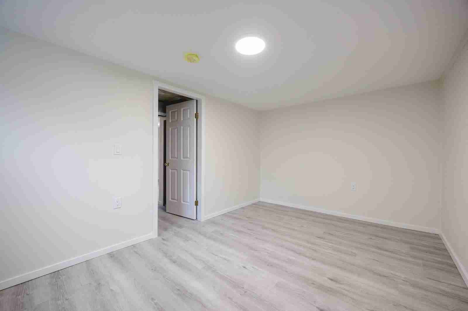8585 HOWARD CRESCENT