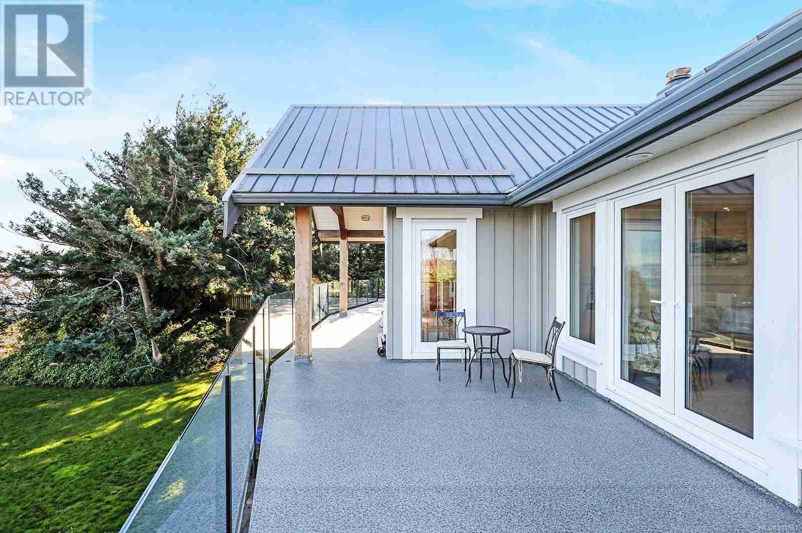 1107 Kye Bay Rd Comox Peninsula