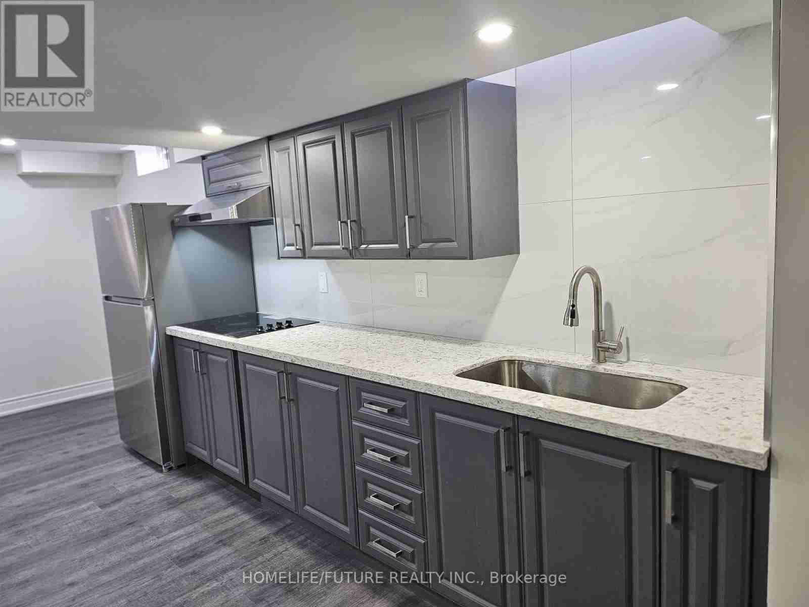 2 LITTLEWOOD DRIVE