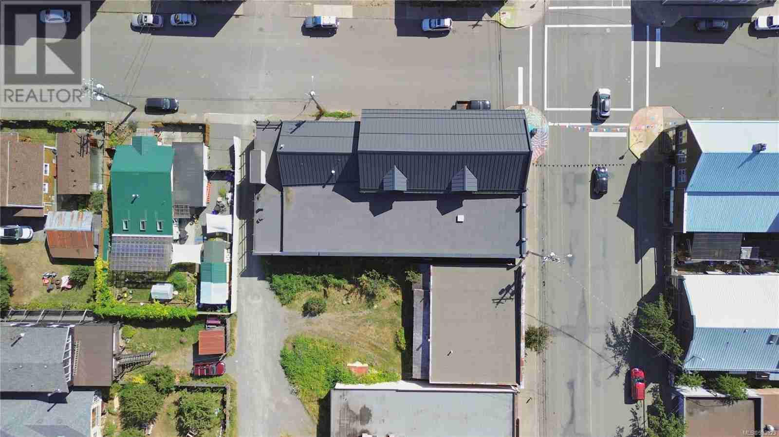 2712 Dunsmuir Ave Cumberland
