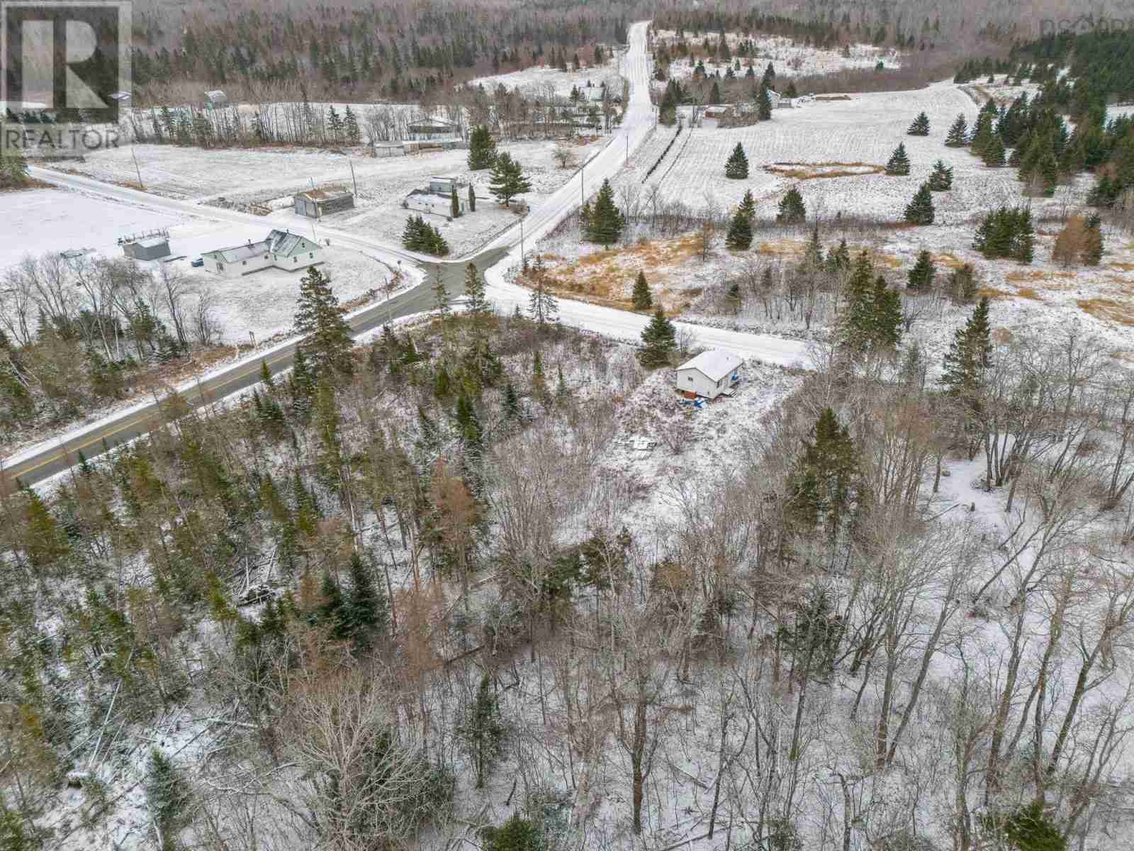 1445 Elderbank Back Road