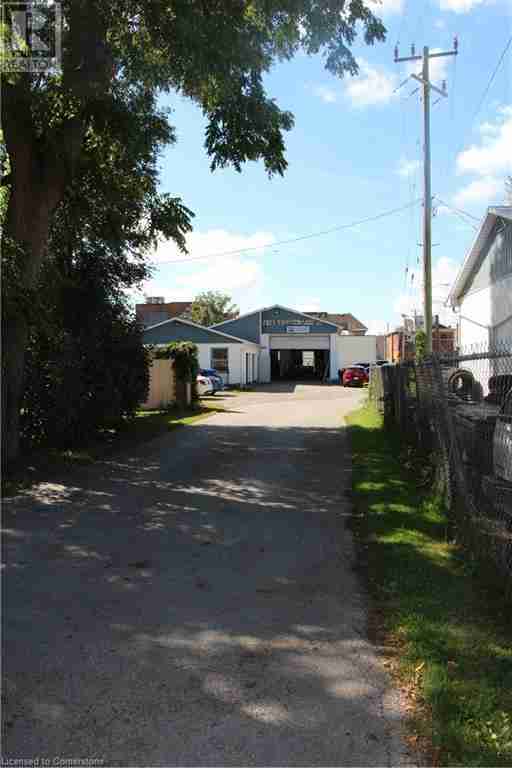19 SUTHERLAND Street E 631 - Caledonia North East