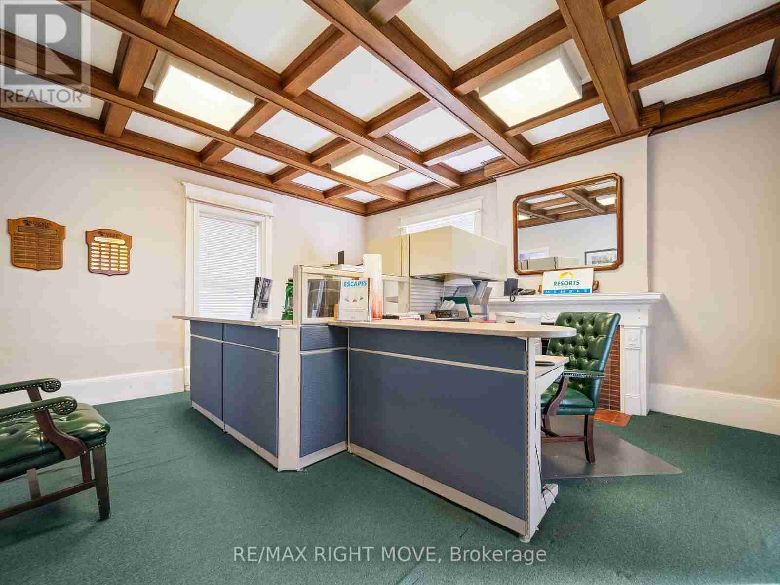 29 ALBERT STREET N