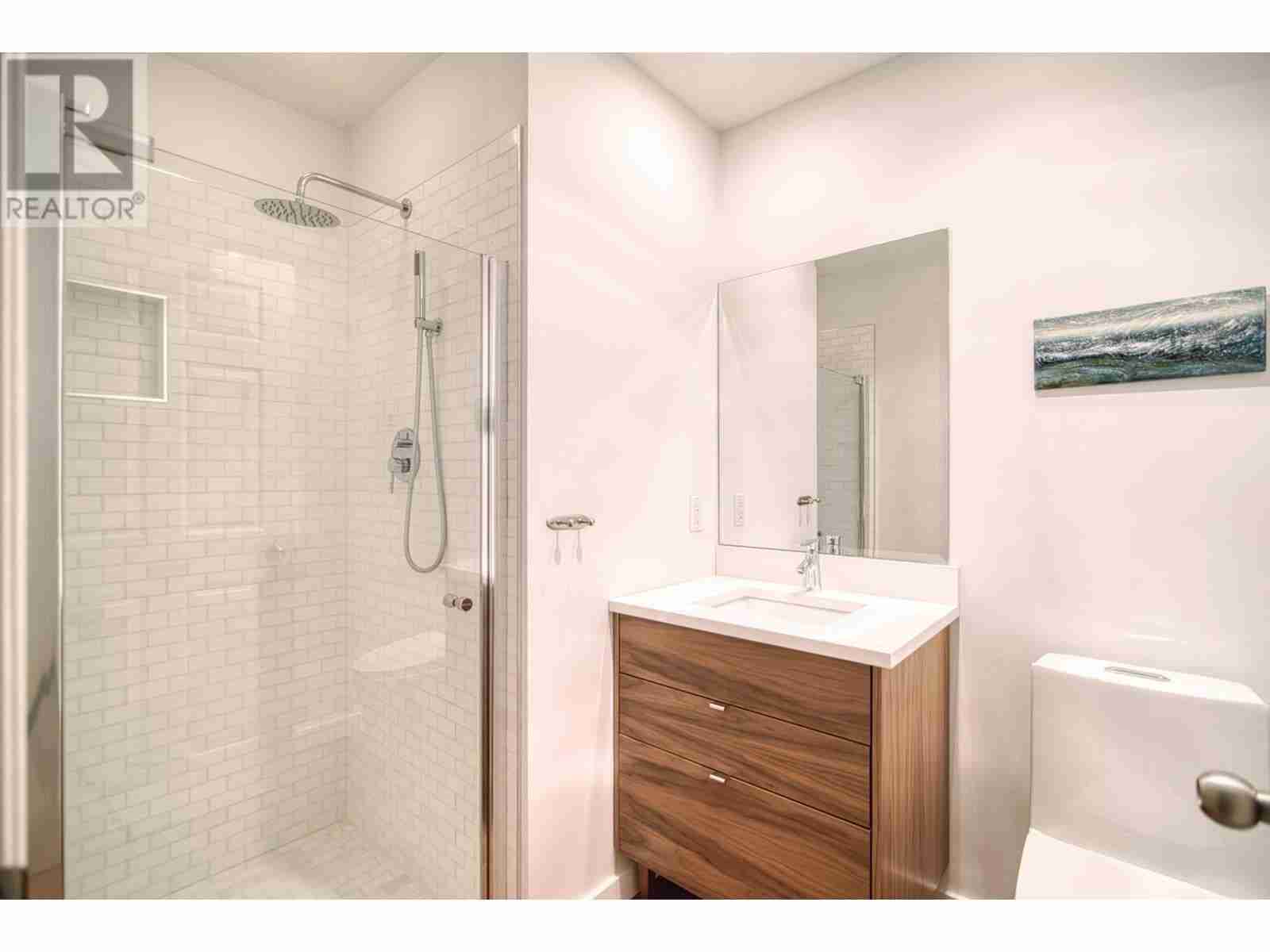 10339 SUNSHINE COAST HIGHWAY