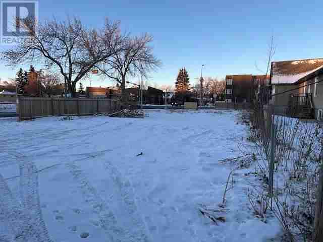 1302 Edmonton Trail NE Renfrew