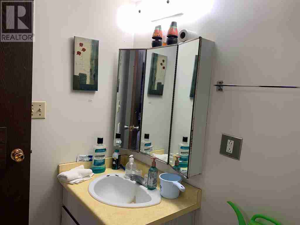211, 5317 5 Avenue Edson