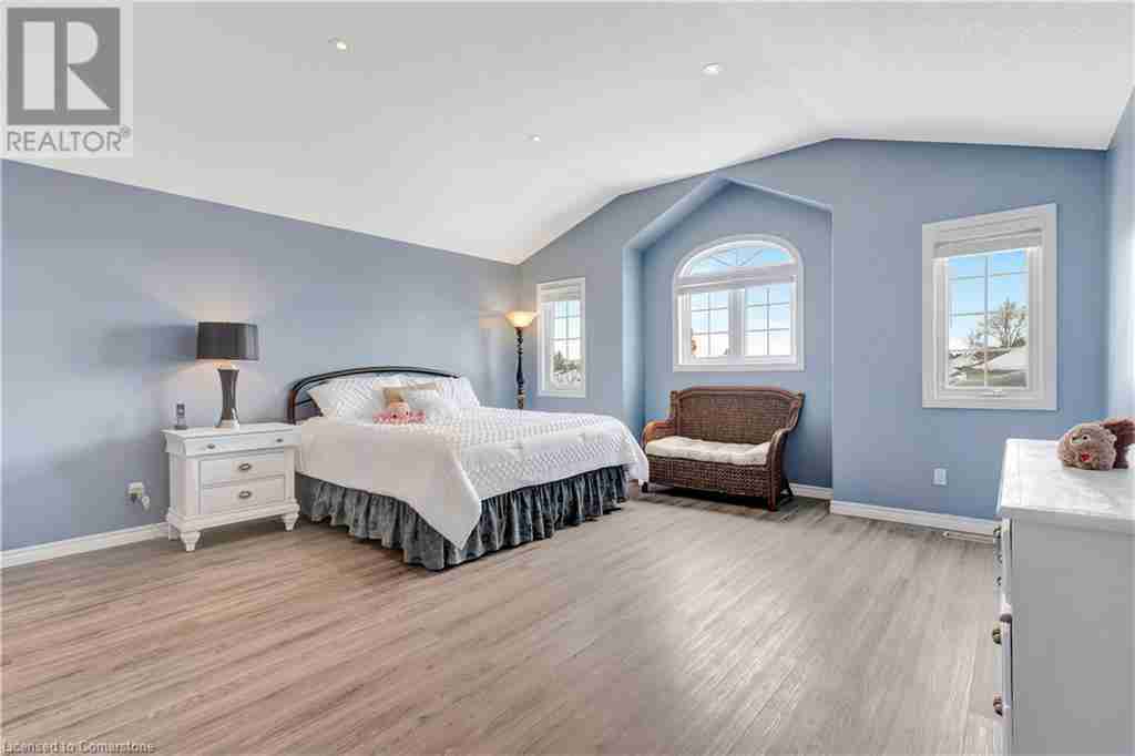 517 YORKSHIRE Drive 440 - Upper Beechwood/Beechwood W.