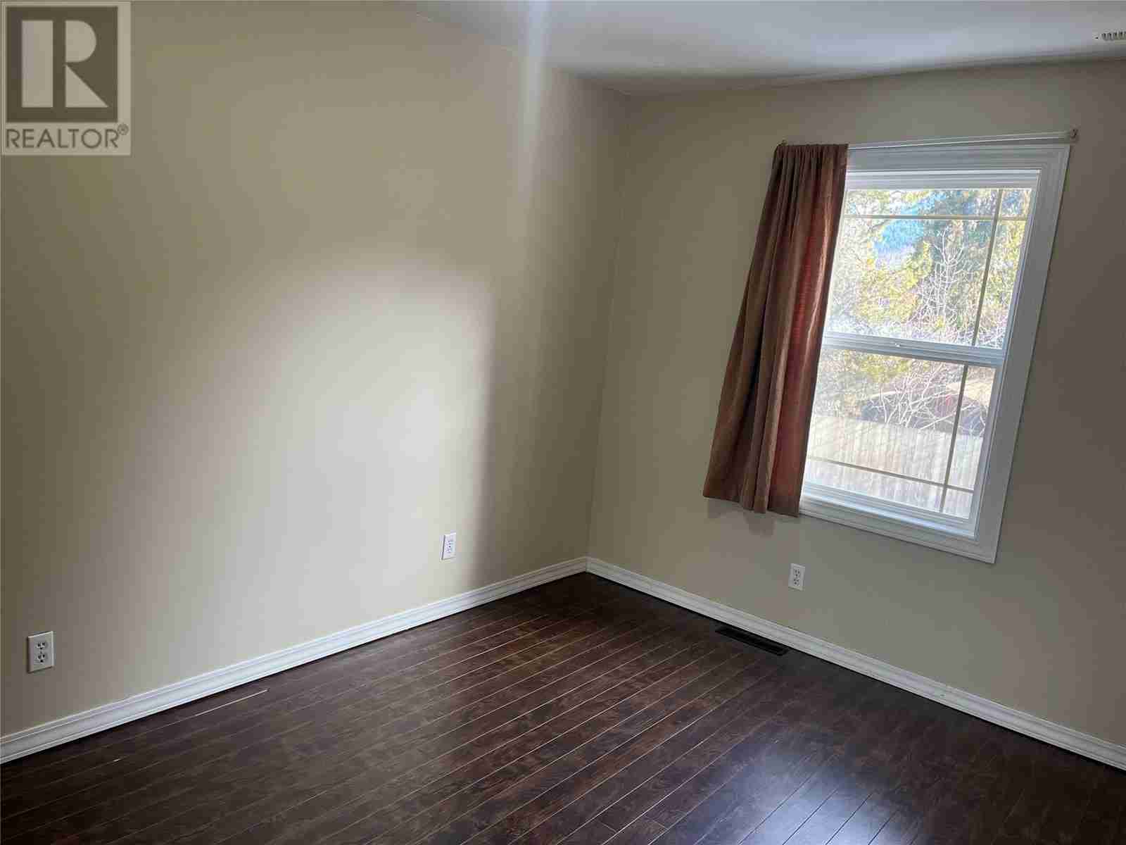 2637 10th Avenue South Castlegar