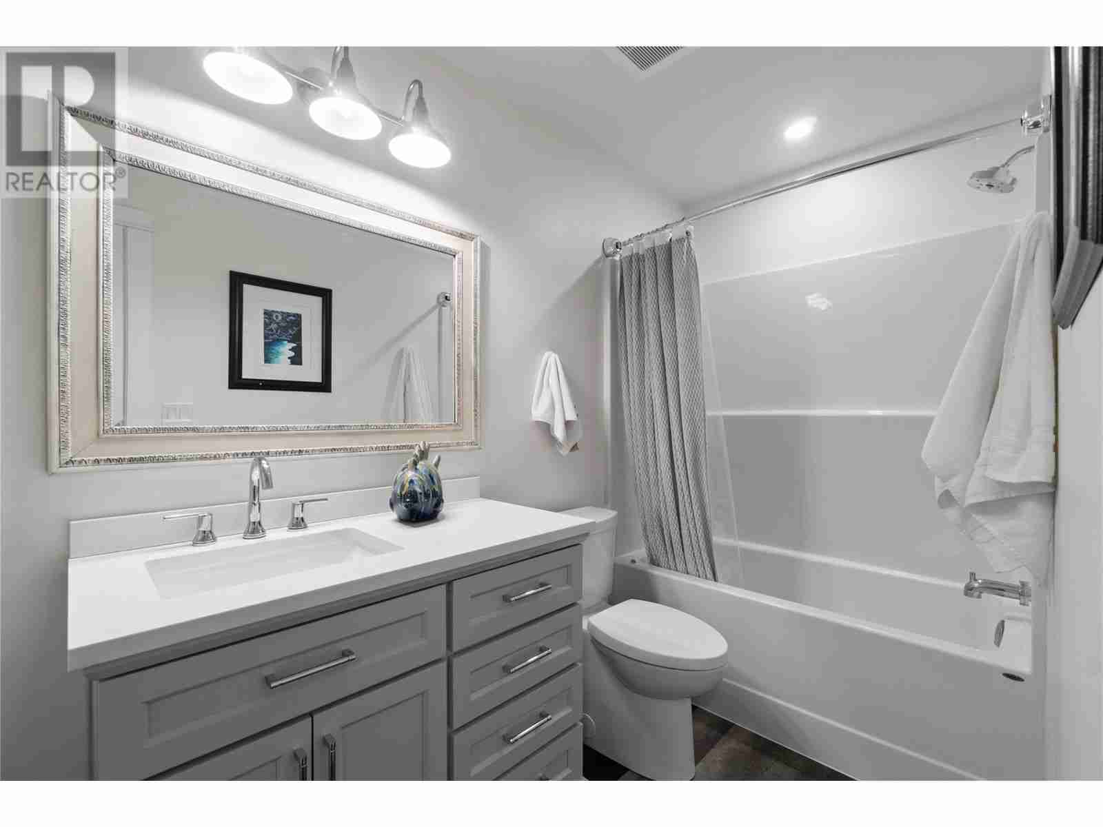 2538 Valley Place Blind Bay