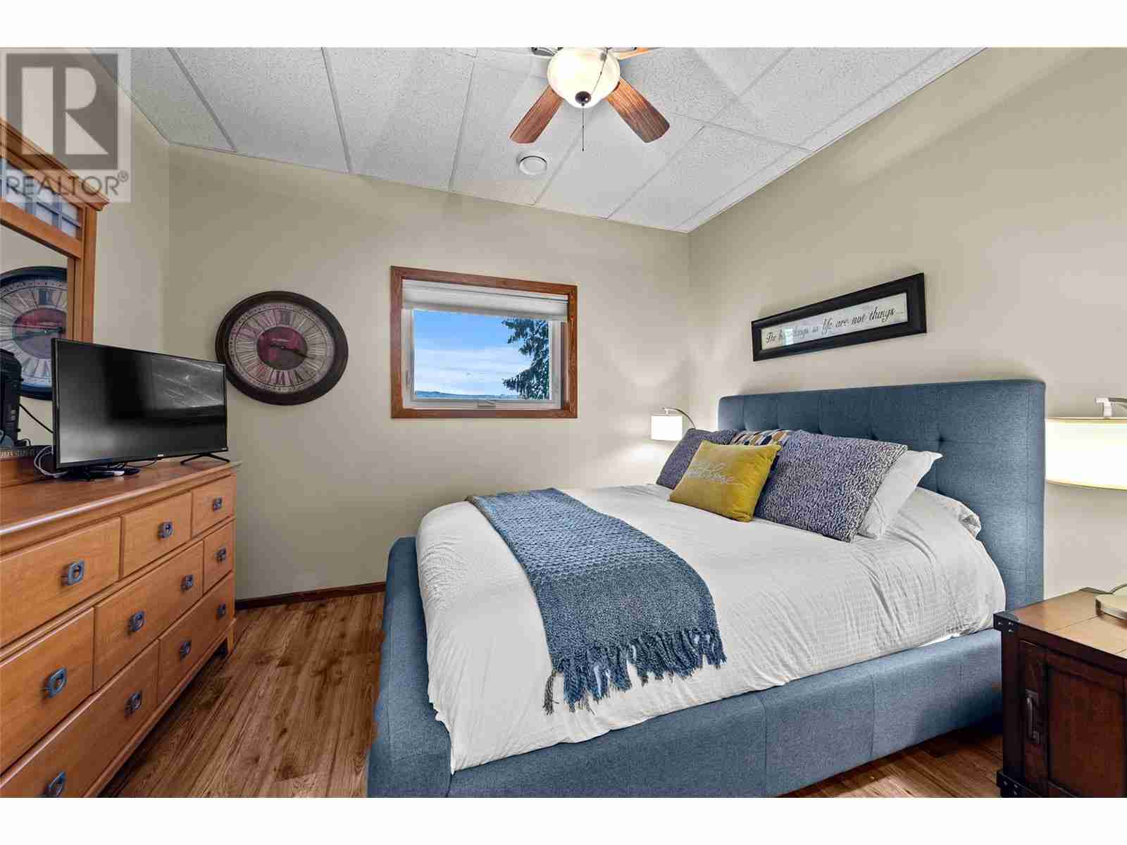 7756 Columbia Drive North Shuswap