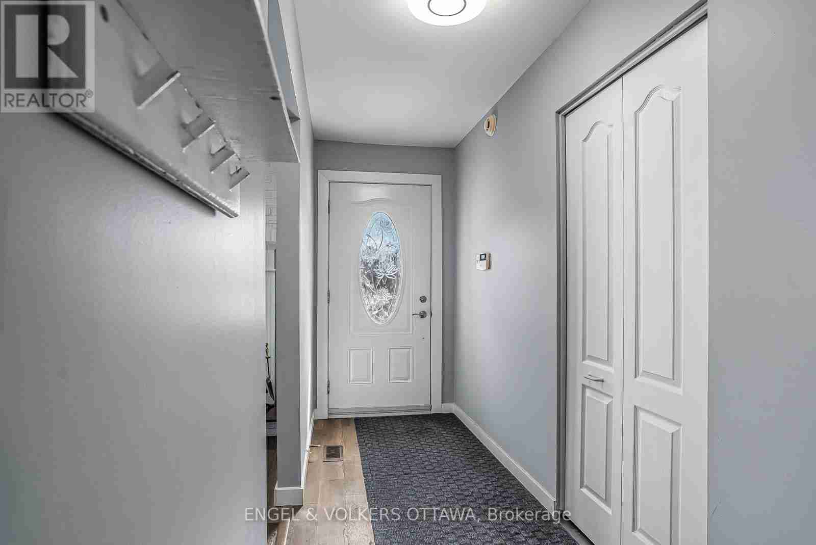 1427 ROSEBELLA AVENUE