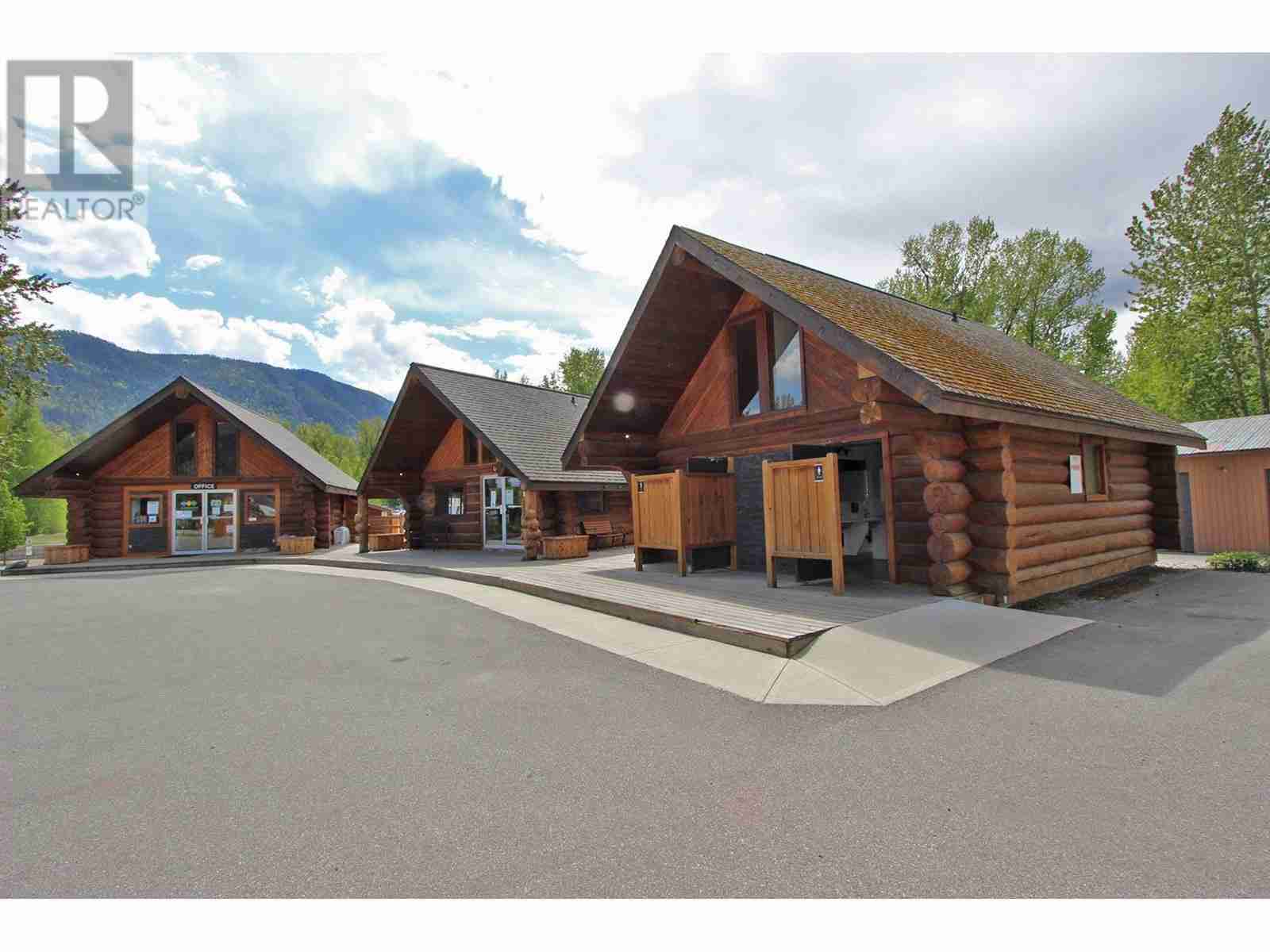 13 Marina Way North Shuswap