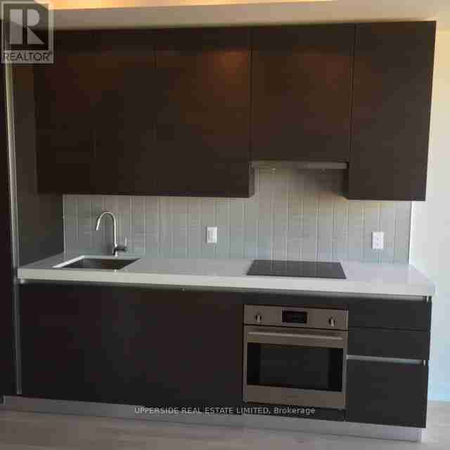 632 - 629 KING STREET W