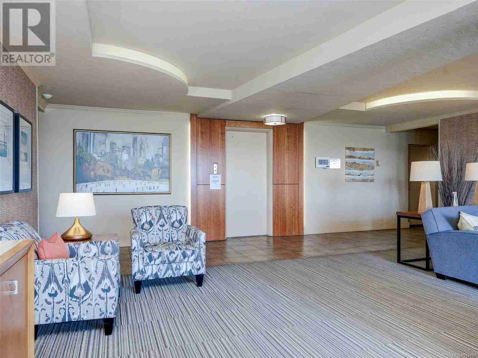 1 1476 Beach Dr South Oak Bay