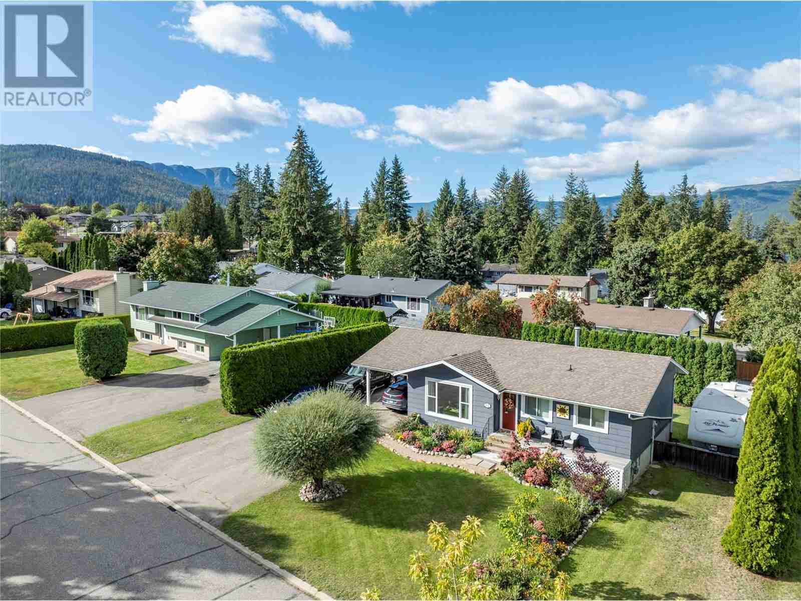 271 28 Street NE NE Salmon Arm