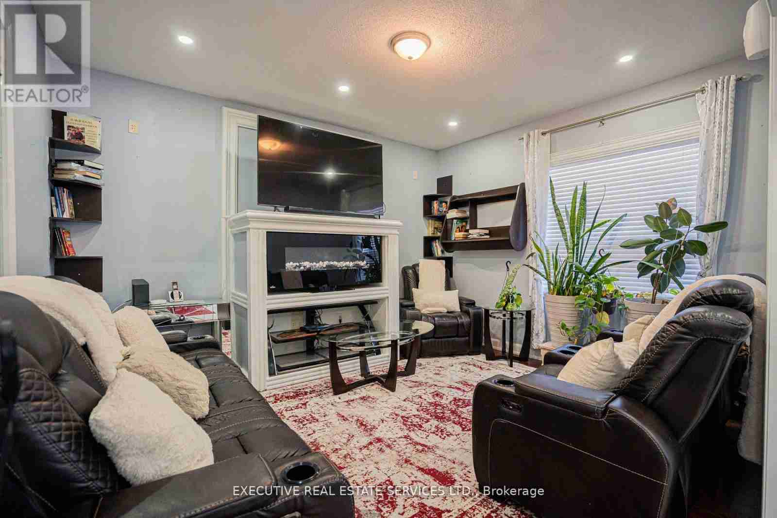 27 SAVITA ROAD