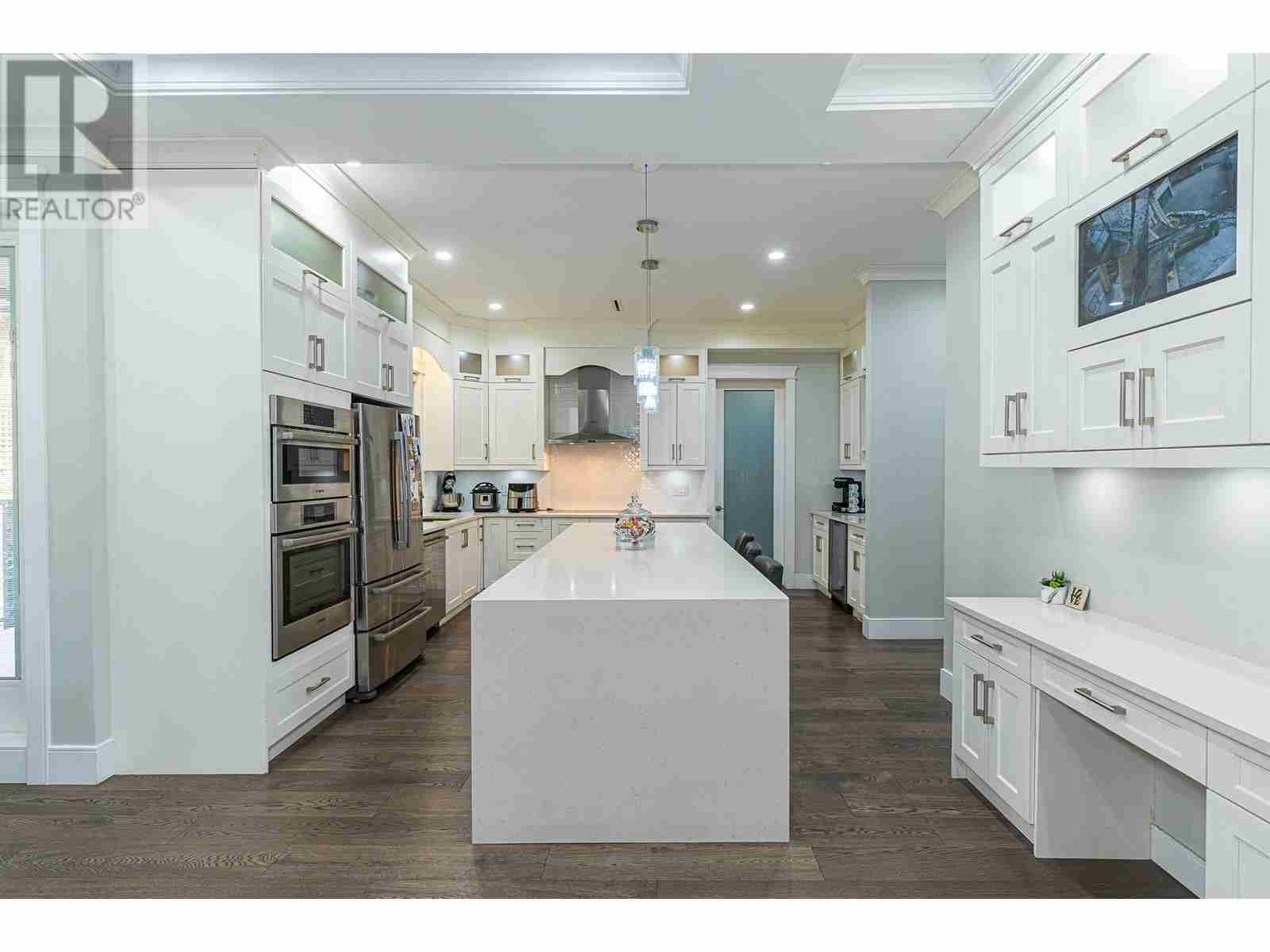5029 MARINE DRIVE