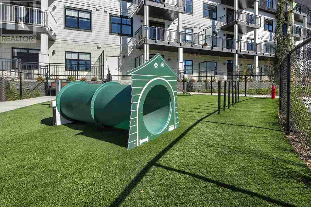 126, 255 Les Jardins Park SE Douglasdale/Glen