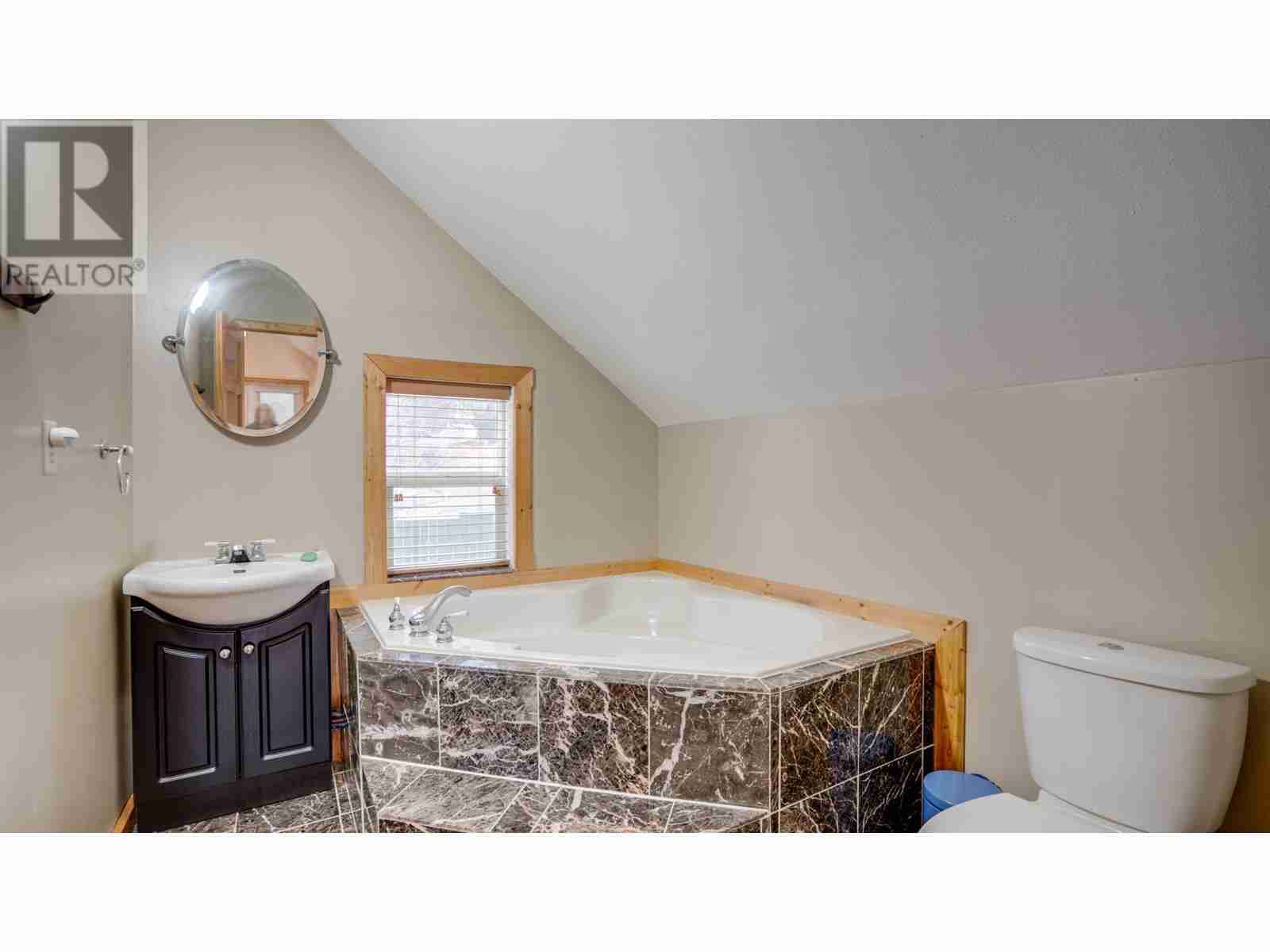 810 Firwood Road Fintry