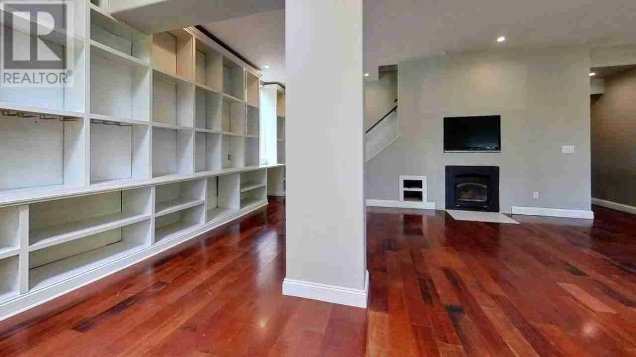 2470 SUNSHINE COAST HIGHWAY