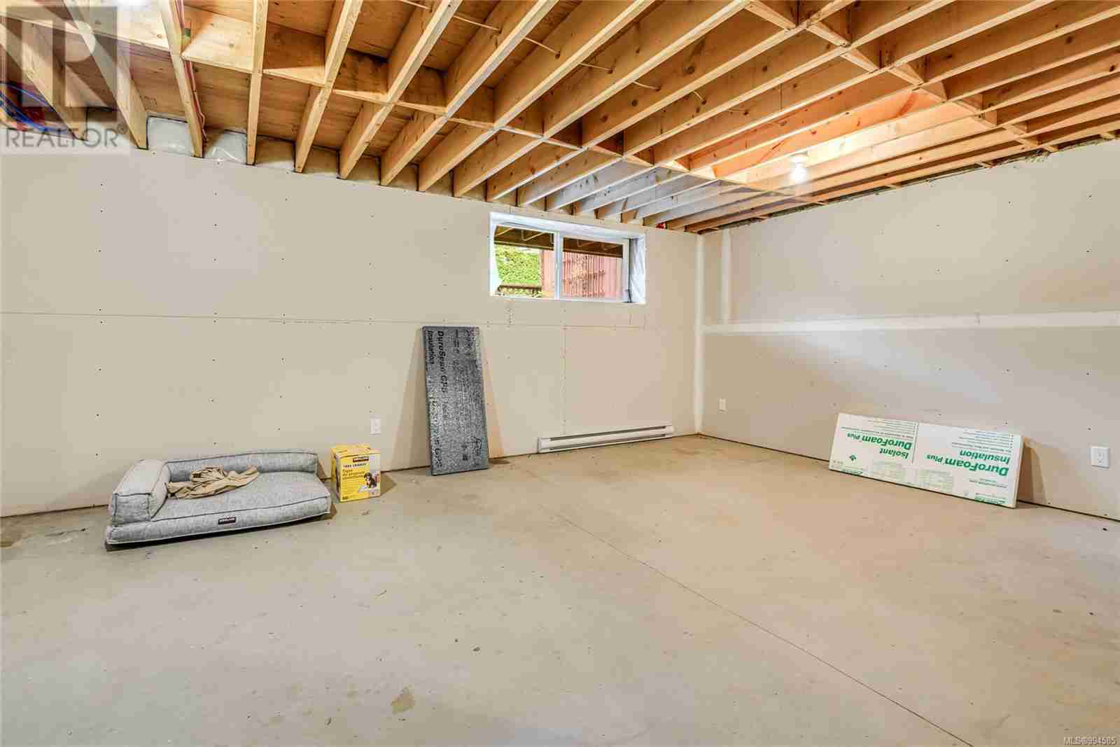 106 4699 Muir Rd RIDGE VIEW