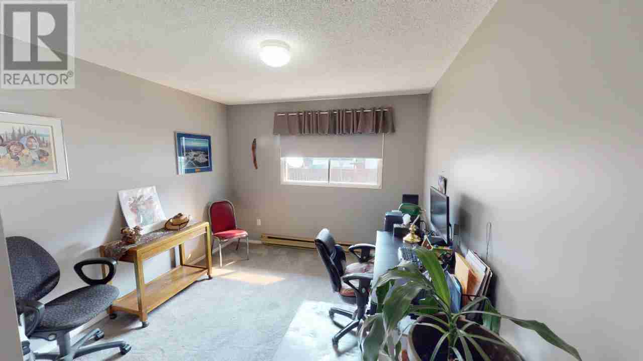 7558 COLUMBIA Avenue Radium Hot Springs