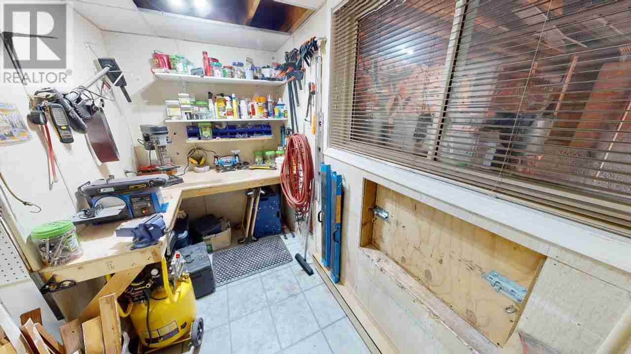7558 COLUMBIA Avenue Radium Hot Springs