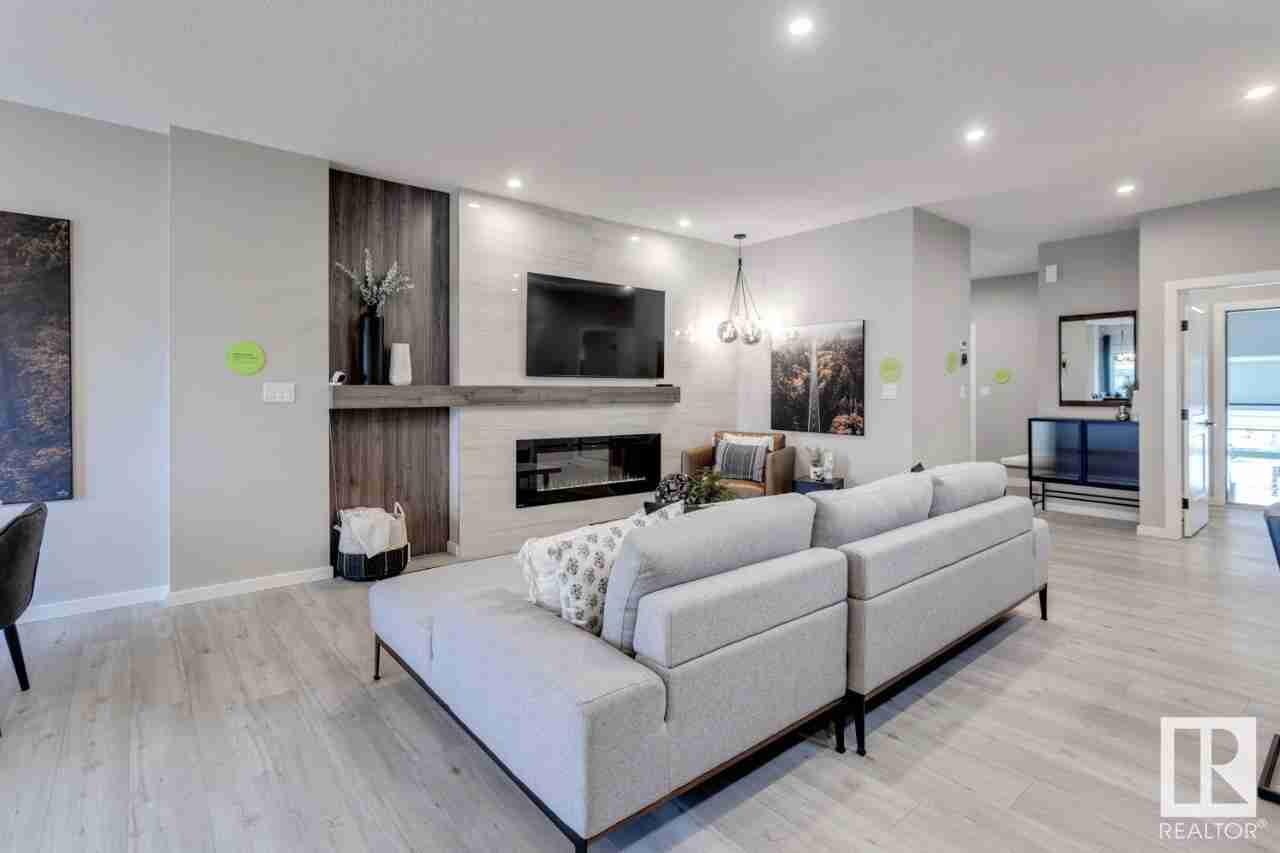 3 ASHBURY CR Jesperdale
