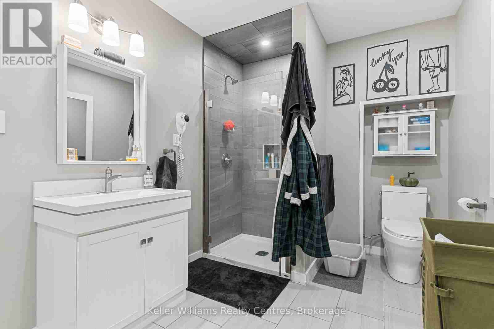 314 8TH STREET E