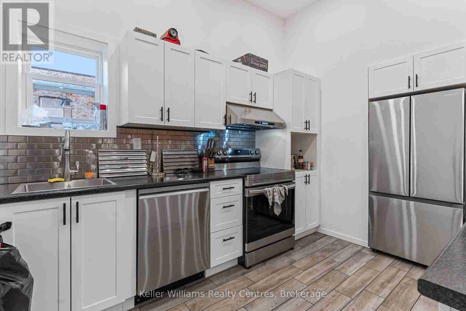 314 8TH STREET E