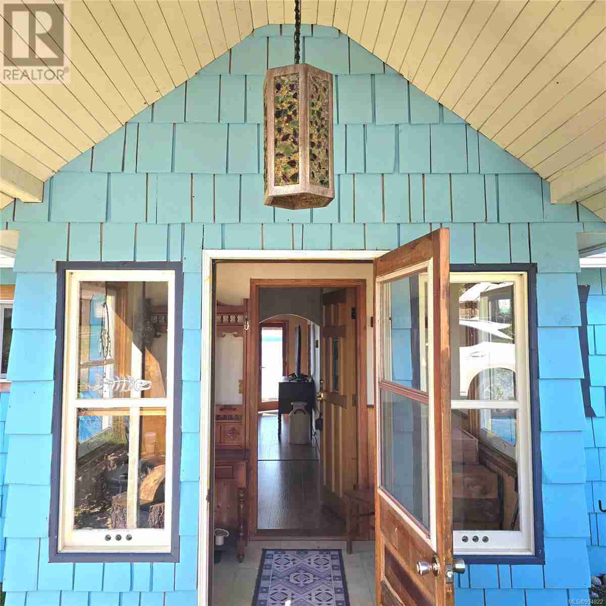 220 1ST St Sointula