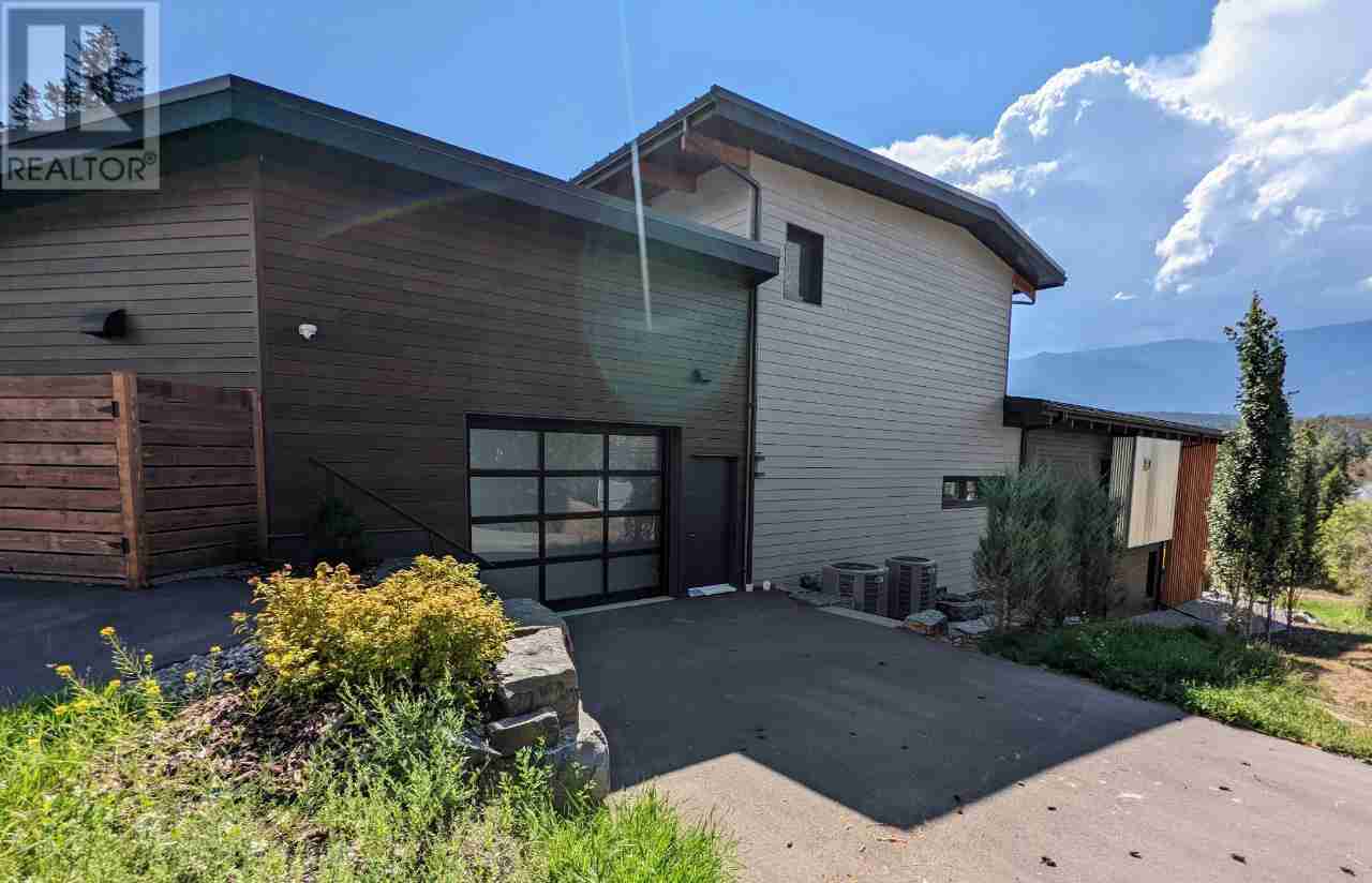 1731 VICTORIA Avenue Windermere