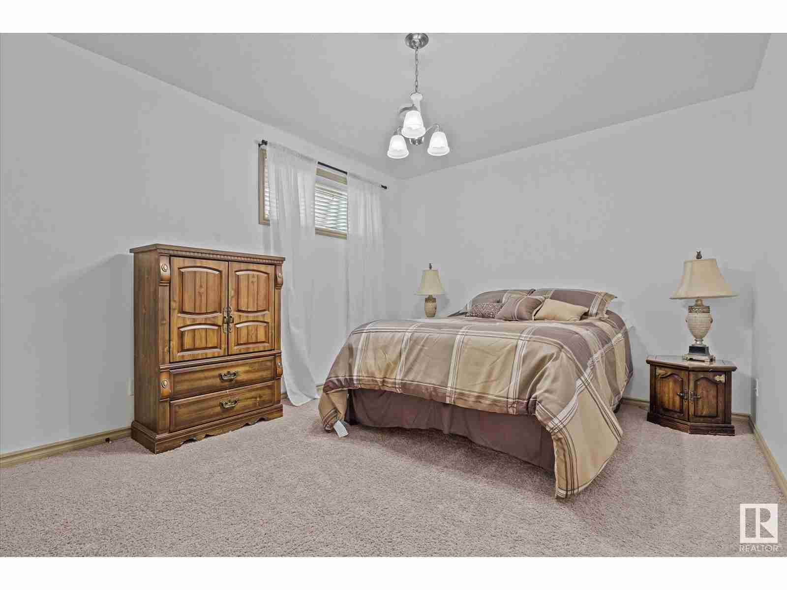 4812 212 ST NW The Hamptons