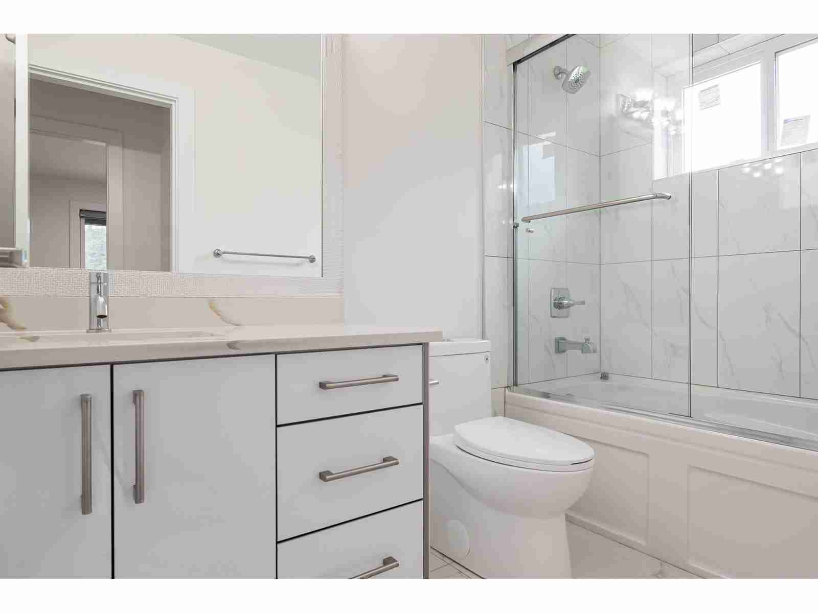 2 21088 LAKEVIEW CRESCENT|Kawkawa Lake