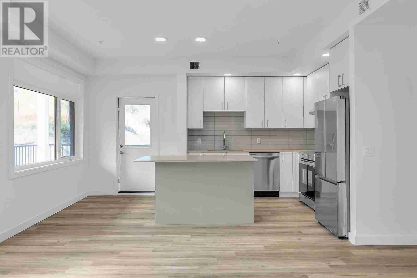 1111 Frost Road Unit# 302 Upper Mission
