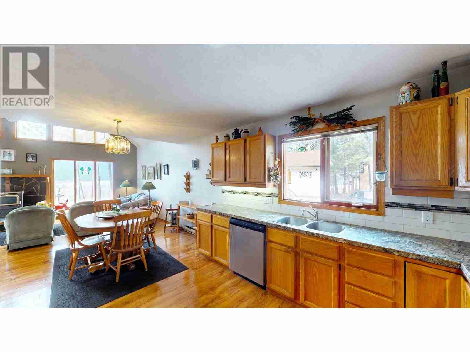 7319 Glacier Drive Radium Hot Springs