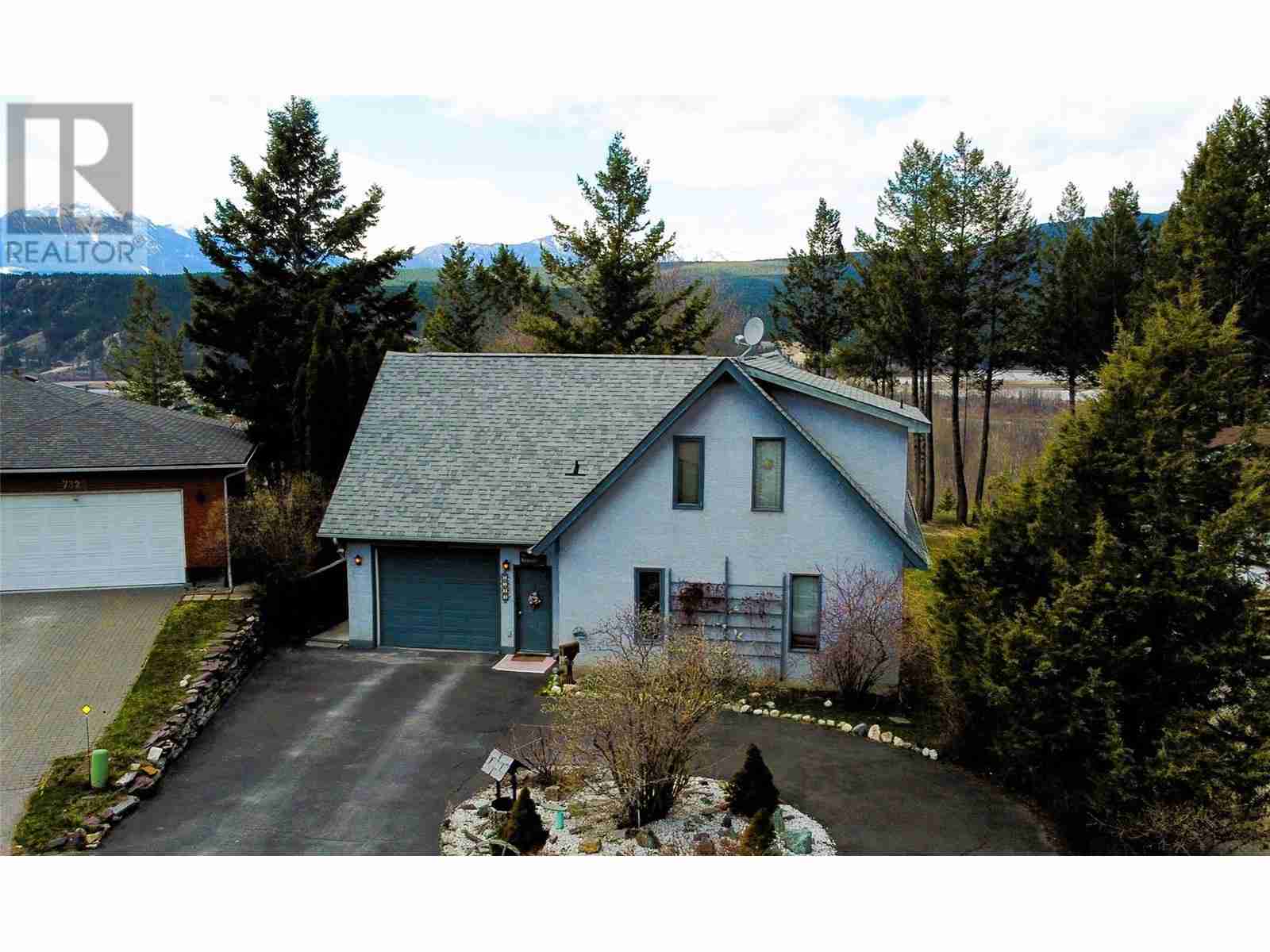 7319 Glacier Drive Radium Hot Springs