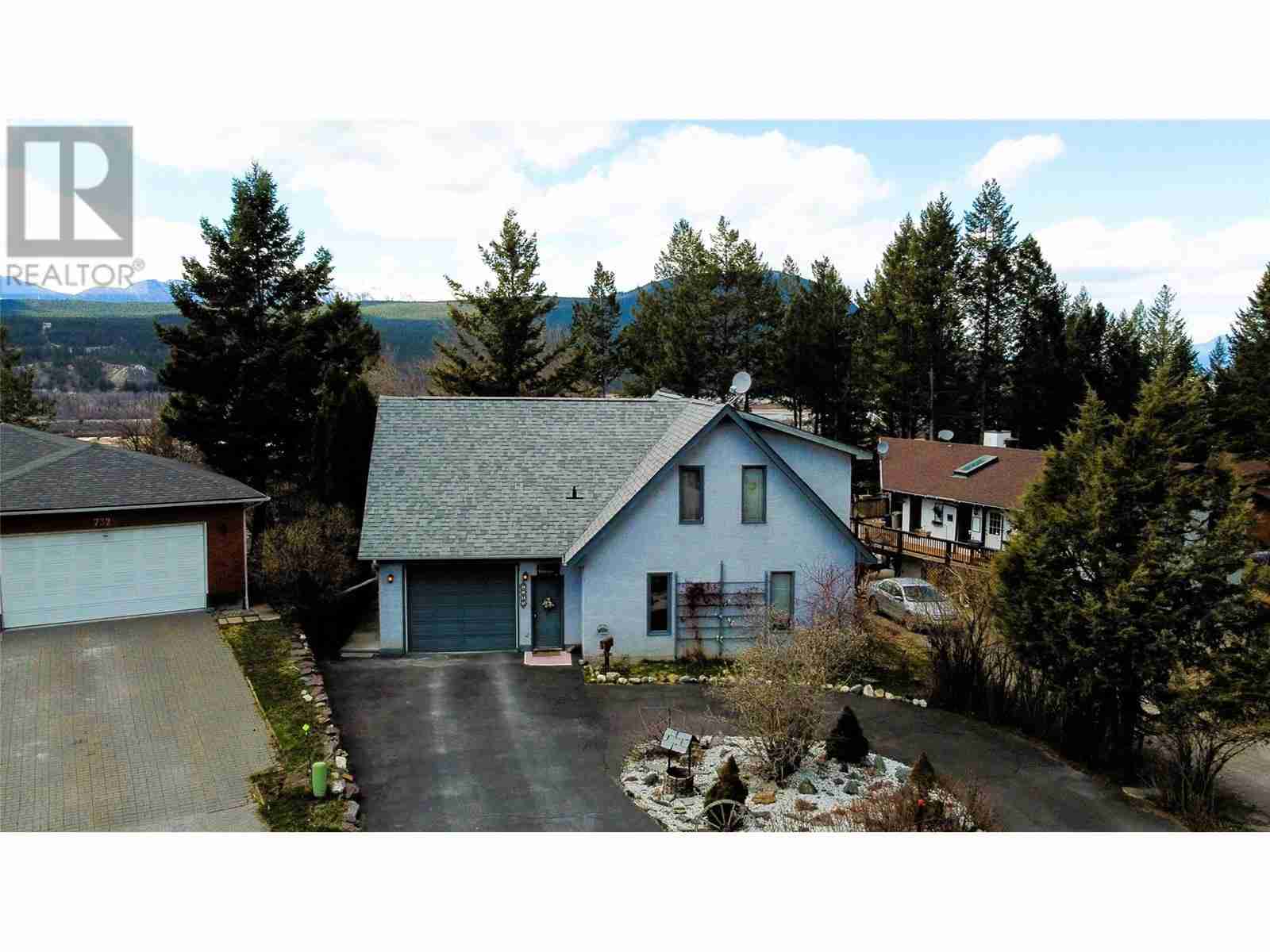 7319 Glacier Drive Radium Hot Springs