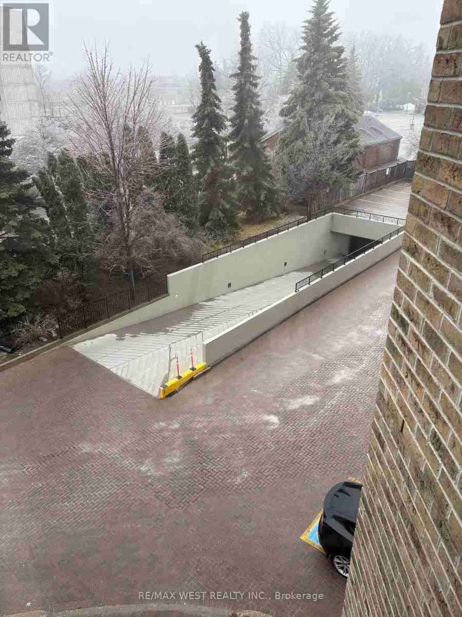 307-308 - 10376 YONGE STREET