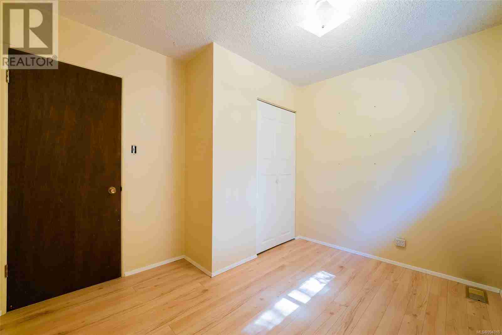 2702 Beaver Creek Cres Diver Lake