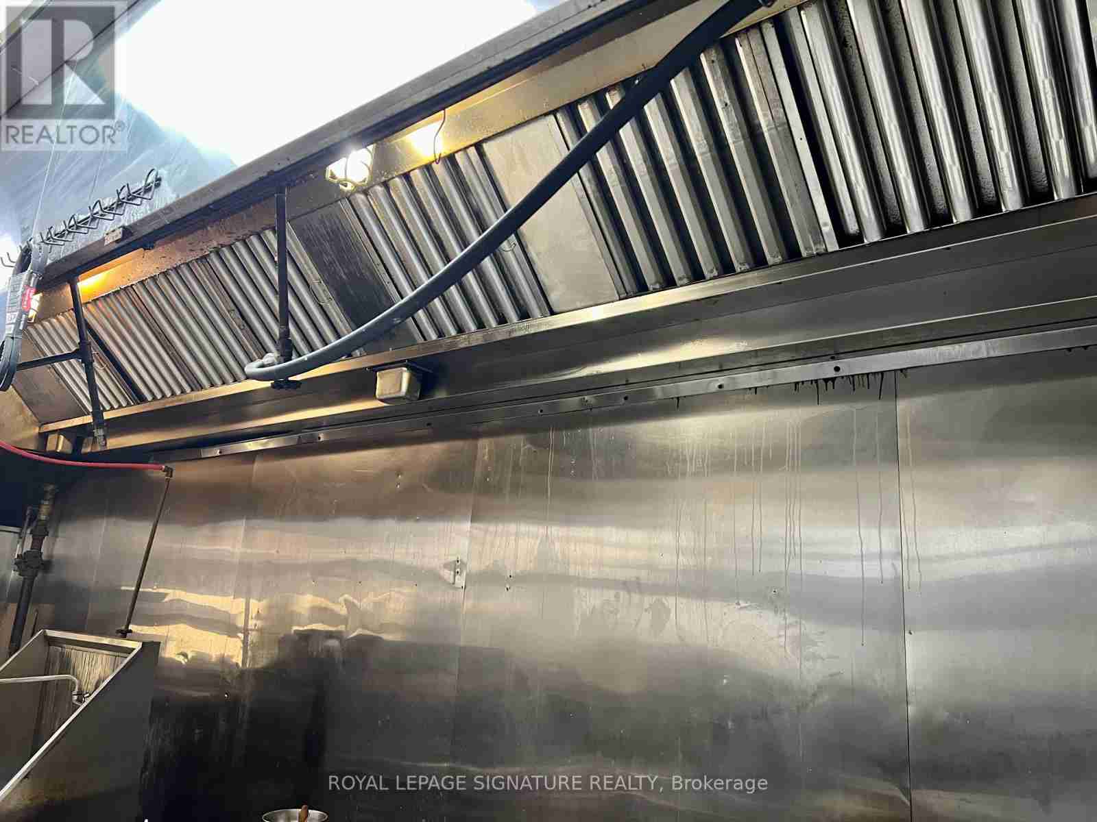 687 YONGE STREET