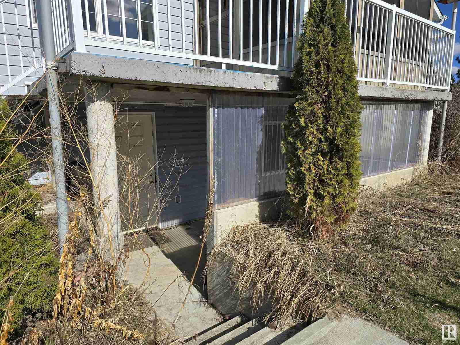 492 STANLEY CL Spring Lake
