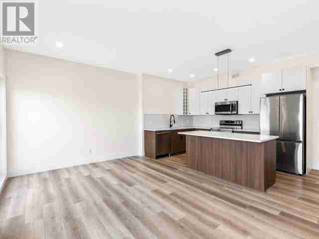 302-5168 5TH AVENUE