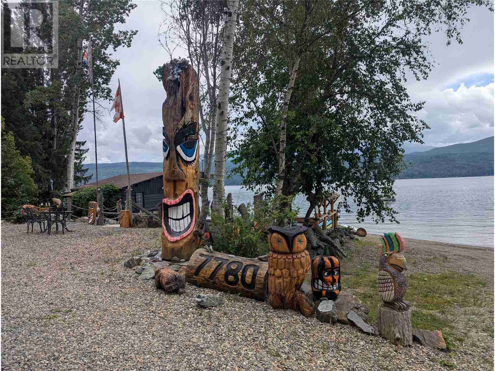 7780 Bentley Road North Shuswap