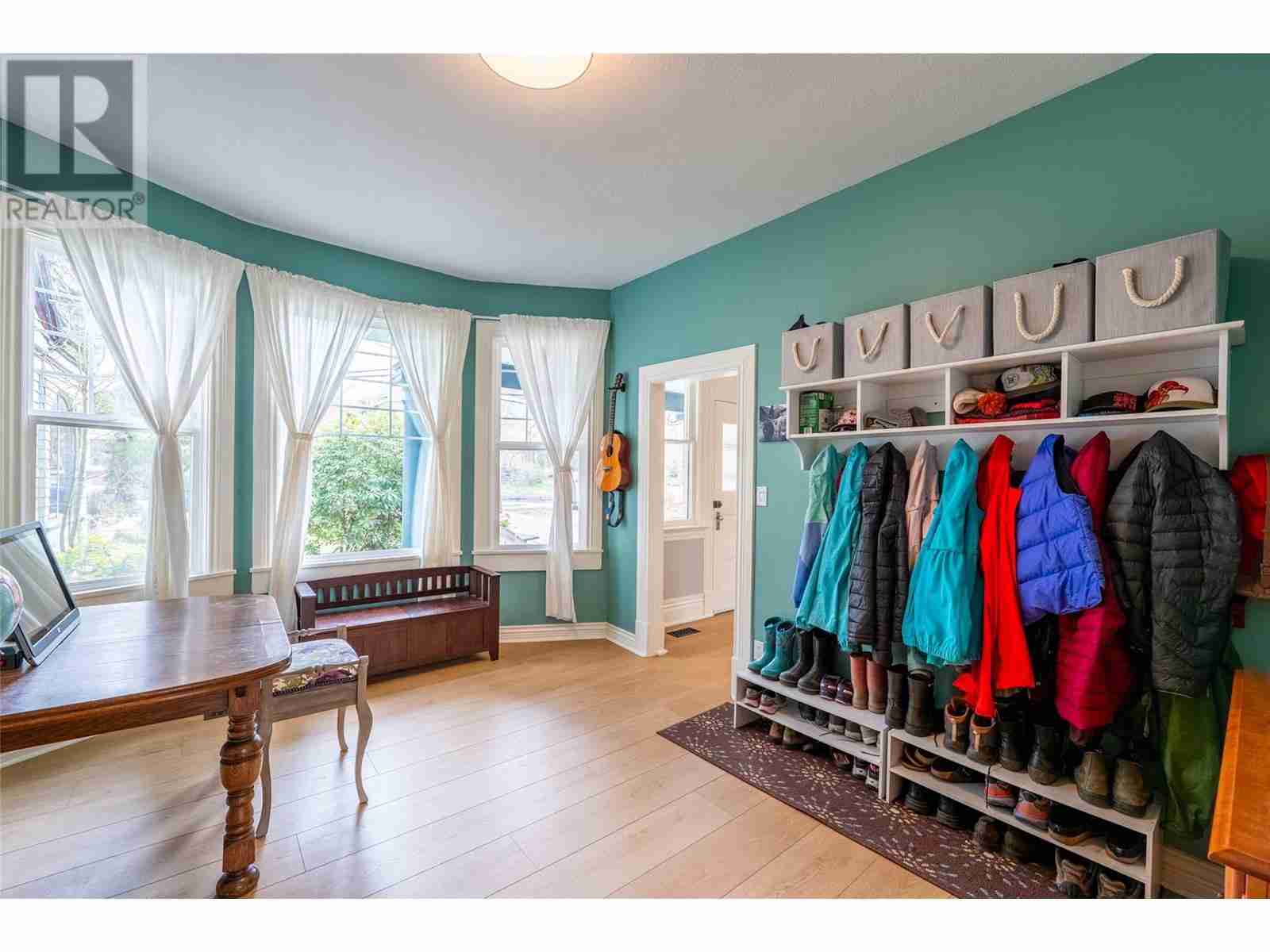315 SILICA Street Nelson