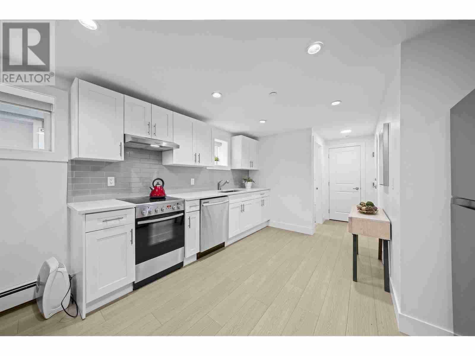 870 W 59TH AVENUE